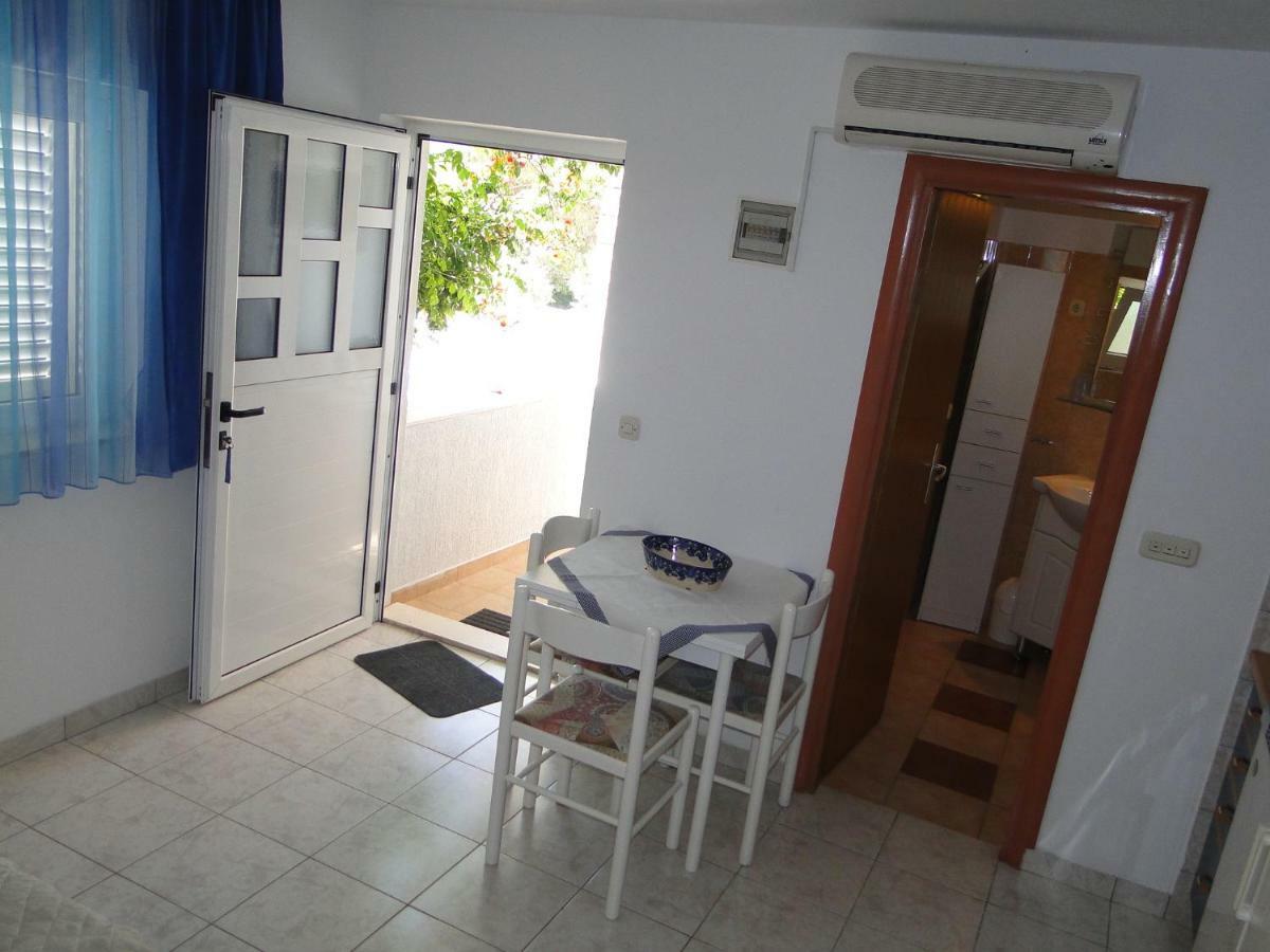 Mir Apartments Primošten المظهر الخارجي الصورة