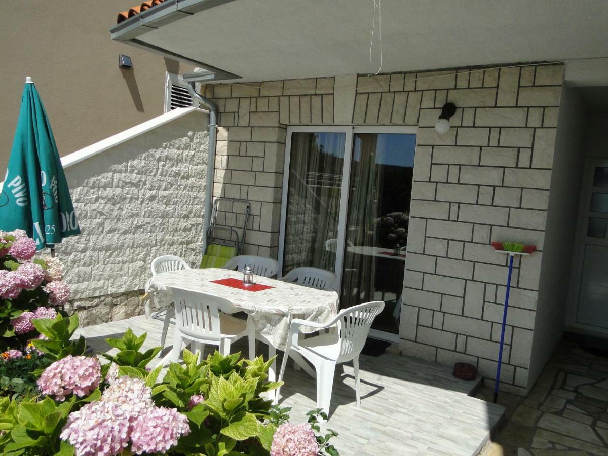 Mir Apartments Primošten المظهر الخارجي الصورة