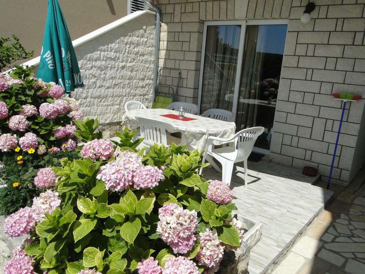 Mir Apartments Primošten المظهر الخارجي الصورة